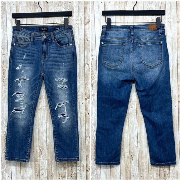 Judy Blue Capri Fit Distressed Jeans [1110] - Picture 1 of 8